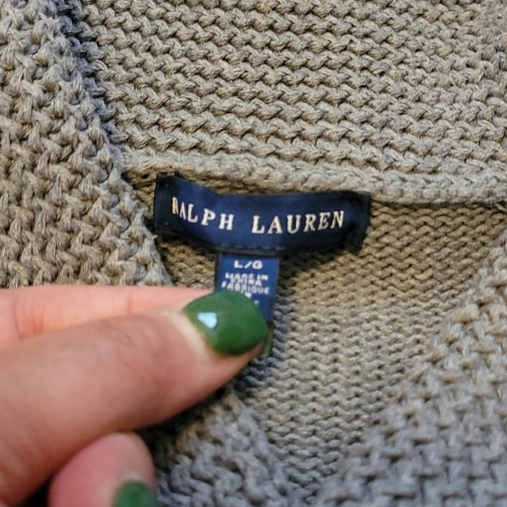 Sweater - Picture 3 of 3